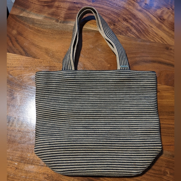 NWOT! Eric Javits - Squishee Tote II | Natural & Black Stripes | ~16x13x5 - Picture 17 of 17